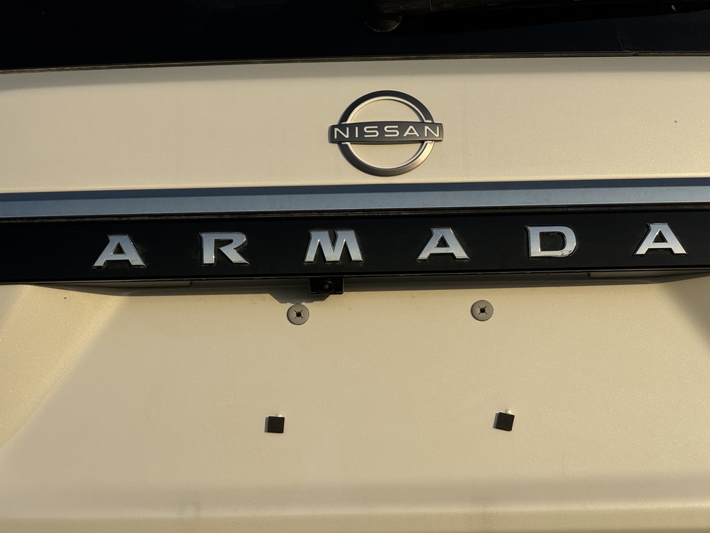 Nissan Armada VX