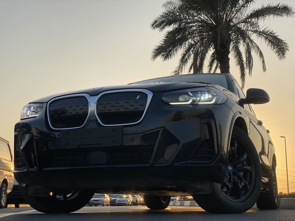 BMW IX3 Mid Option