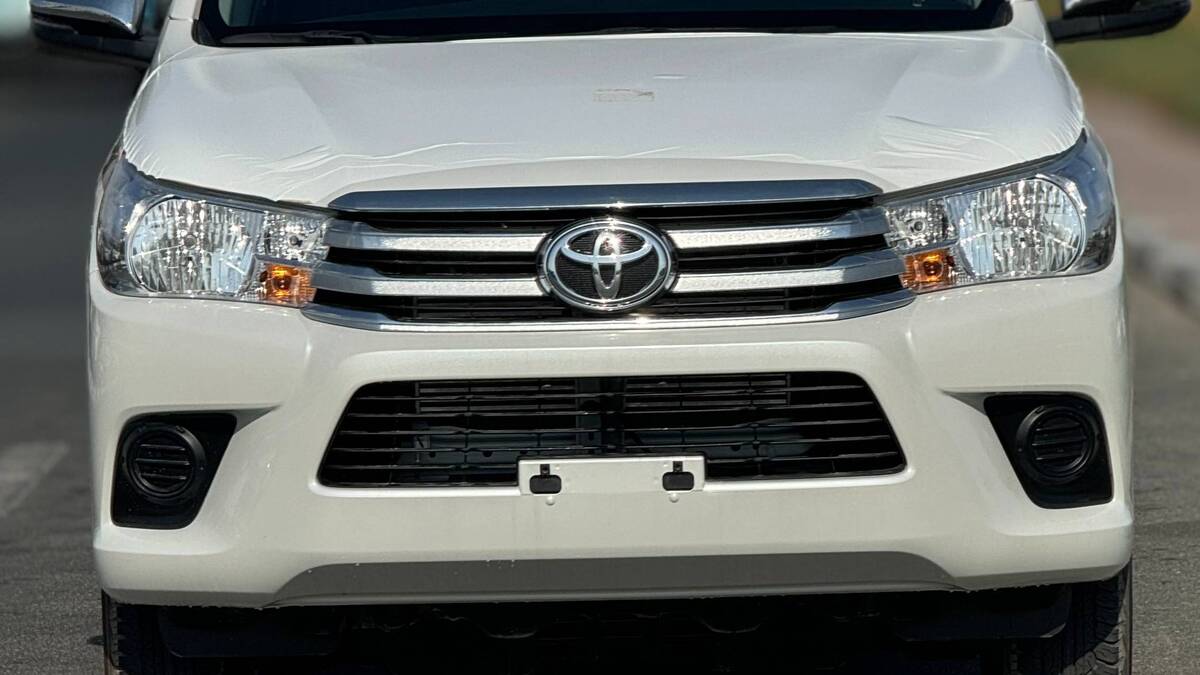 Toyota Hilux Mid