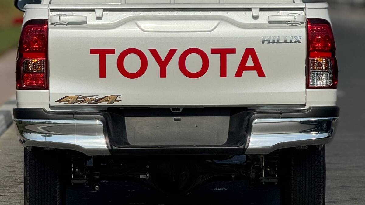 Toyota Hilux Mid