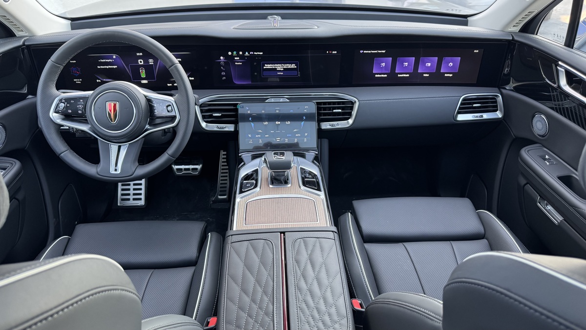 Hongqi E-HS9 Flagship VIP SEATS