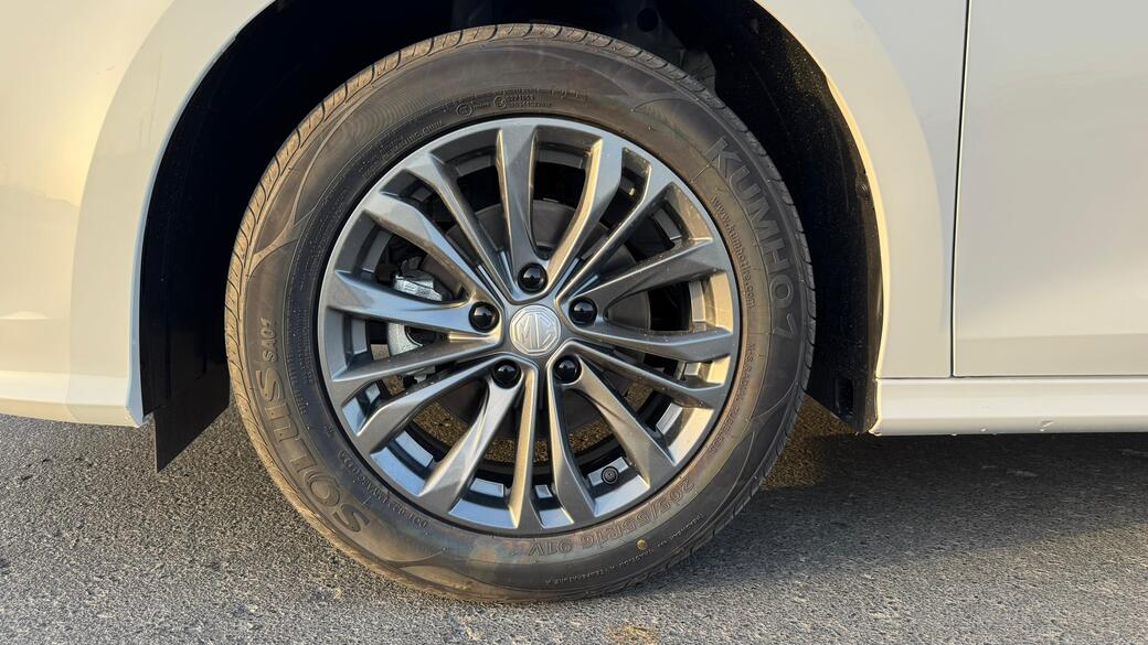 MG 5 Luxury